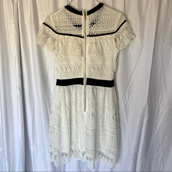 ❌SOLD❌Lucy Wang White Lace Dress Size S - Picture 8 of 11